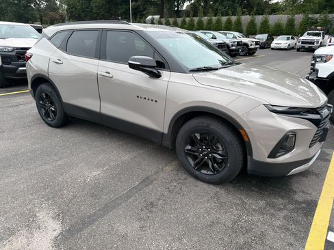 Certified 2021 Chevrolet Blazer LT AWD/4WD image 2