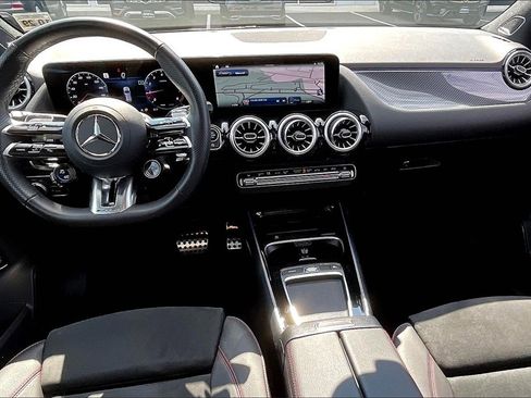 Used 2025 Mercedes-Benz GLA 35 AMG 4MATIC image 13