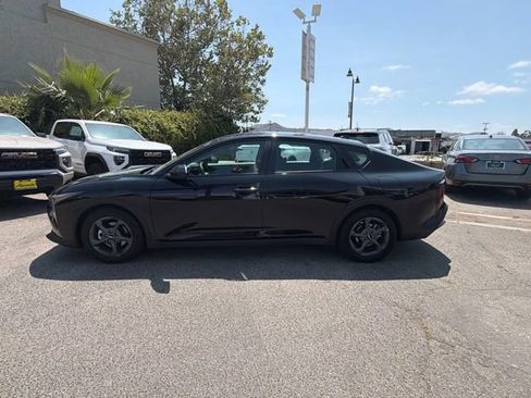 Used 2025 Kia K4 FWD image 3