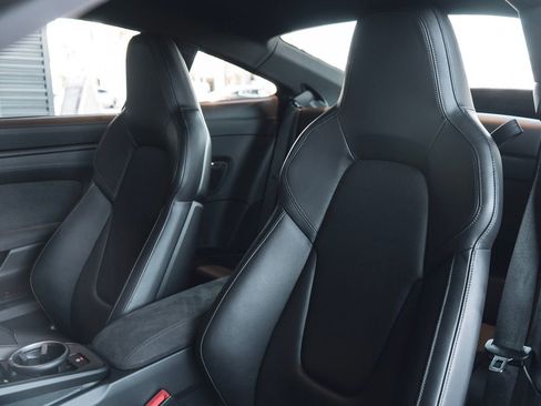 Used 2024 Porsche 911 Carrera GTS image 5