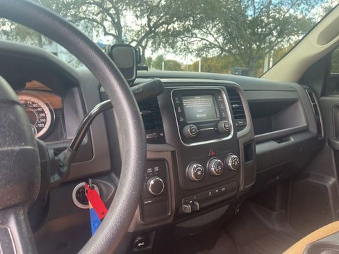 Used 2018 RAM 2500 Tradesman w/ Chrome Appearance Group image 12