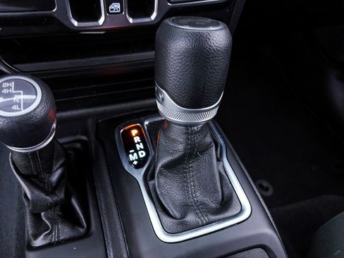 Used 2022 Jeep Wrangler Unlimited Sport image 22