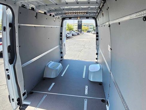 Used 2024 Mercedes-Benz Sprinter 3500 image 17