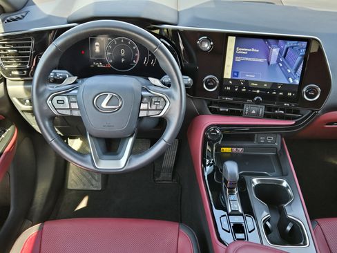 Used 2025 Lexus NX 250 image 35