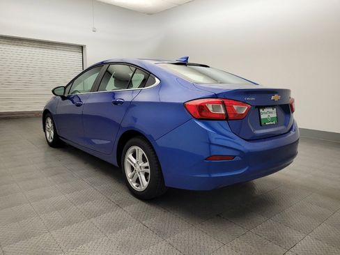 Used 2018 Chevrolet Cruze LT w/ Convenience Package image 5