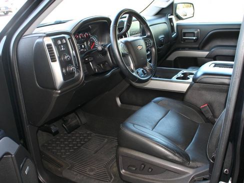 Used 2017 Chevrolet Silverado 1500 LTZ Z71 w/ LTZ Plus Package AWD/4WD image 12