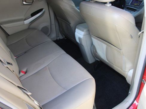 Used 2013 Toyota Prius Four FWD image 12