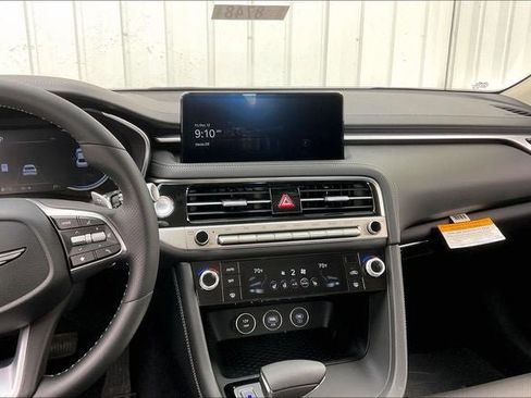 New 2026 Genesis G70 2.5T image 7