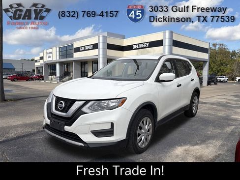 Used 2017 Nissan Rogue S image 3