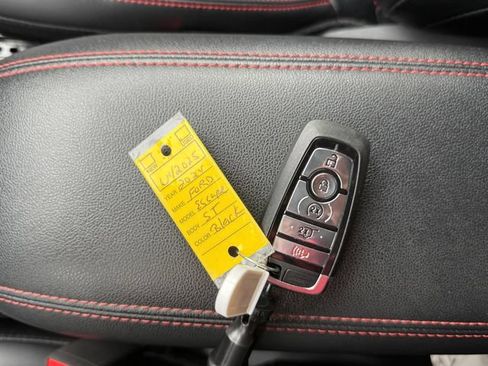 Certified 2024 Ford Escape ST-Line w/ Tech Pack #1 AWD/4WD image 16