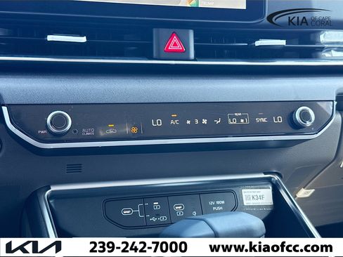 New 2026 Kia Carnival EX image 34