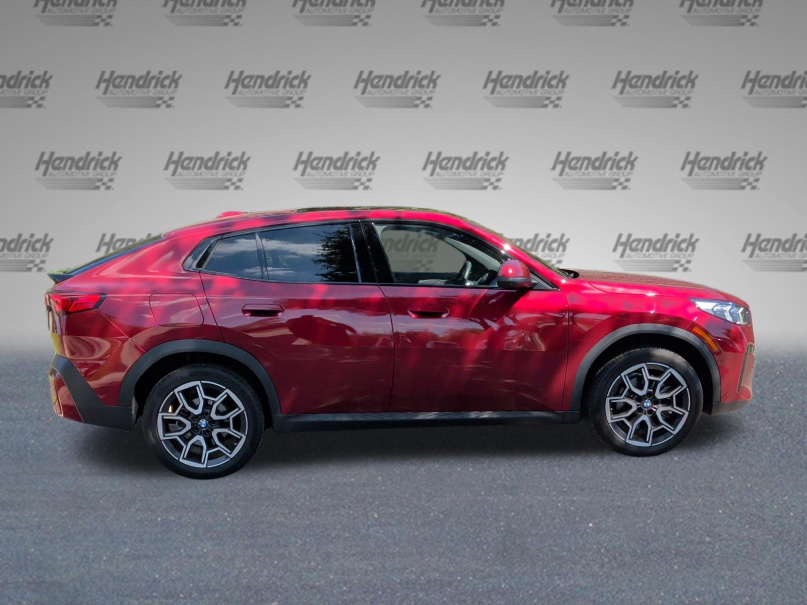 Used 2025 BMW X2 xDrive28i AWD/4WD image 11