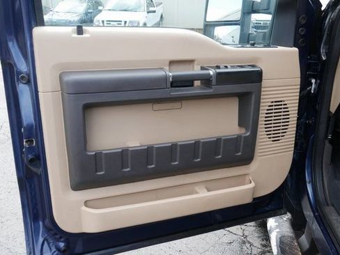 Used 2015 Ford F350 Lariat image 13