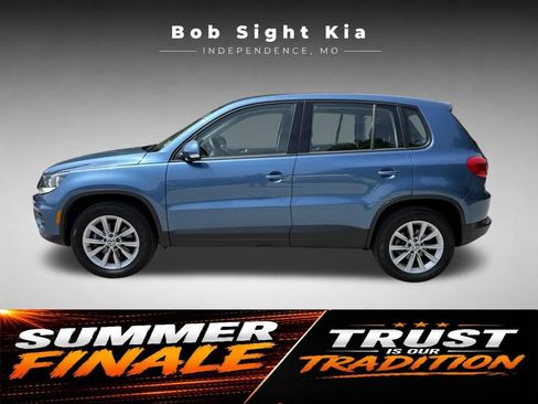 Used 2017 Volkswagen Tiguan Limited w/ Alloy Wheels Package FWD image 5