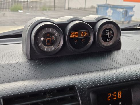 Used 2008 Toyota FJ Cruiser 2WD image 17