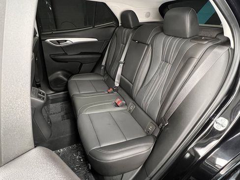 Used 2024 Buick Envision Avenir image 21