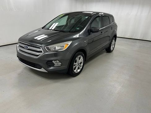 Used 2017 Ford Escape SE AWD/4WD image 2
