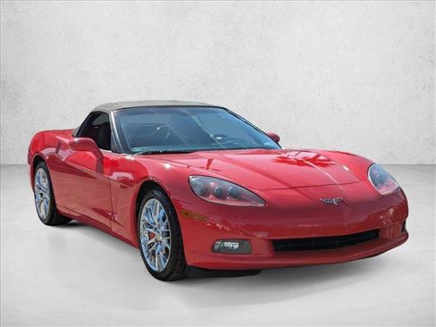Used 2011 Chevrolet Corvette Convertible w/ 1LT image 3