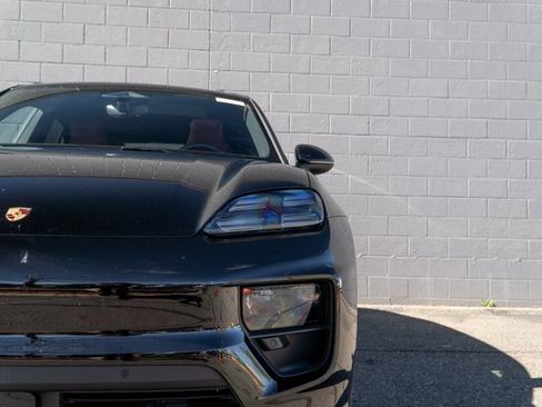 Certified 2024 Porsche Macan 4 Electric image 11