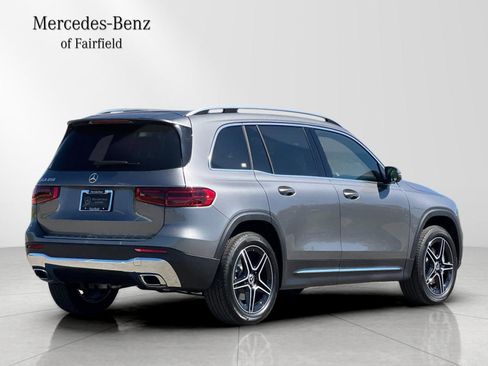New 2026 Mercedes-Benz GLB 250 image 2