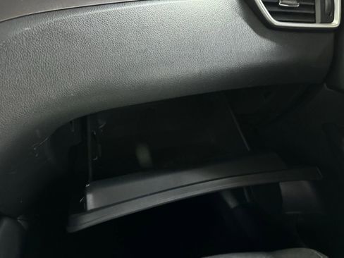 Used 2015 Nissan Rogue S image 28