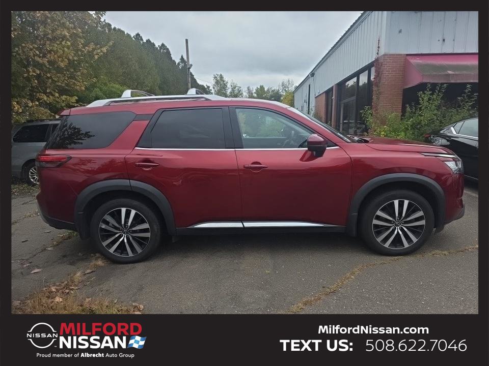 Certified 2023 Nissan Pathfinder Platinum w/ Cargo Package AWD/4WD image 6