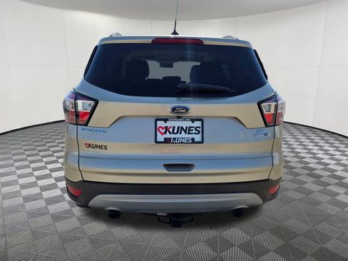 Used 2018 Ford Escape SE w/ SE Sync 3 Package AWD/4WD image 6