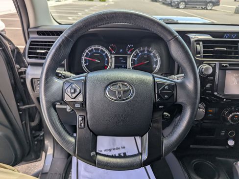 Used 2018 Toyota 4Runner TRD Off-Road AWD/4WD image 17