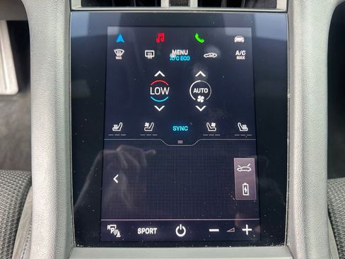 Certified 2021 Porsche Taycan Turbo w/ Premium Package AWD/4WD image 32