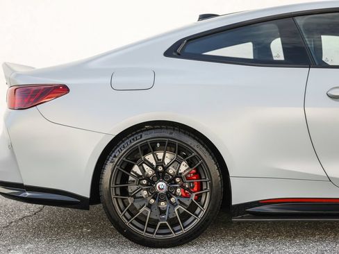 Used 2023 BMW M4 CSL RWD image 2