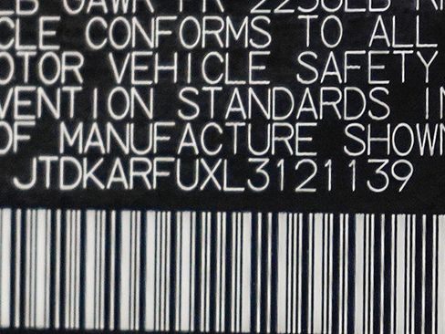 Used 2020 Toyota Prius XLE w/ Advanced Technology Package FWD image 27