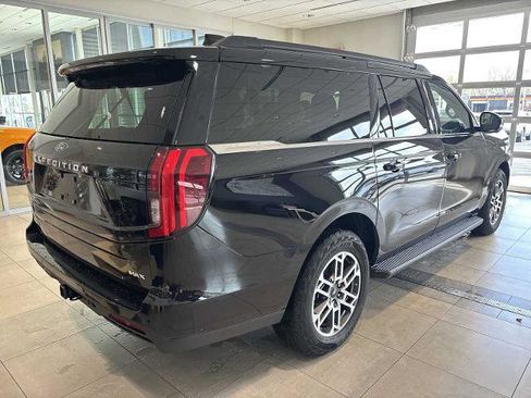 Certified 2025 Ford Expedition Max Active AWD/4WD image 3