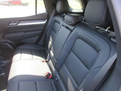 New 2027 GMC Terrain Elevation w/ Elevation Premium Package FWD image 12