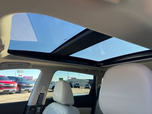 Used 2024 Nissan Murano SL image 12