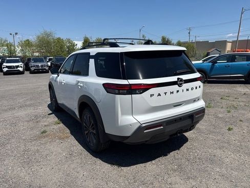 New 2026 Nissan Pathfinder SL w/ SL Premium Package AWD/4WD image 8