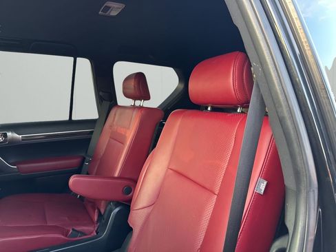 Used 2023 Lexus GX 460 Luxury image 19