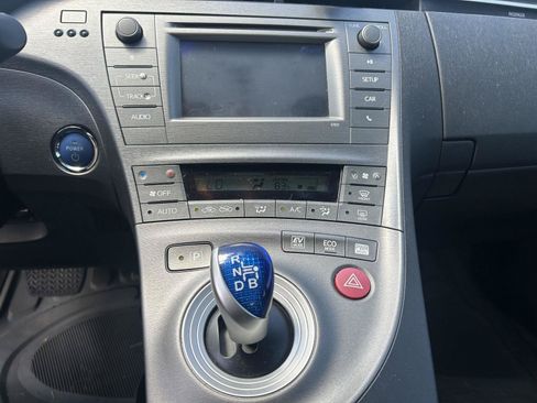Used 2013 Toyota Prius Two FWD image 15