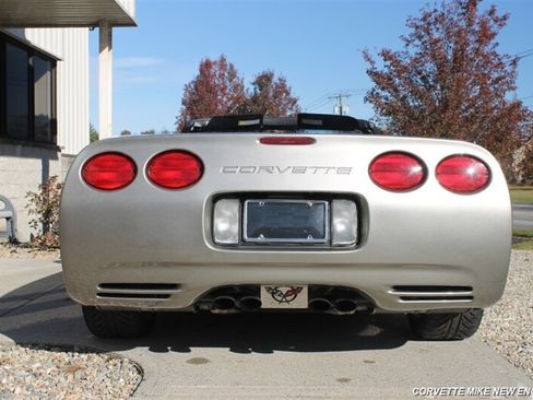 Used 2000 Chevrolet Corvette Coupe w/ Memory Pkg RWD image 12