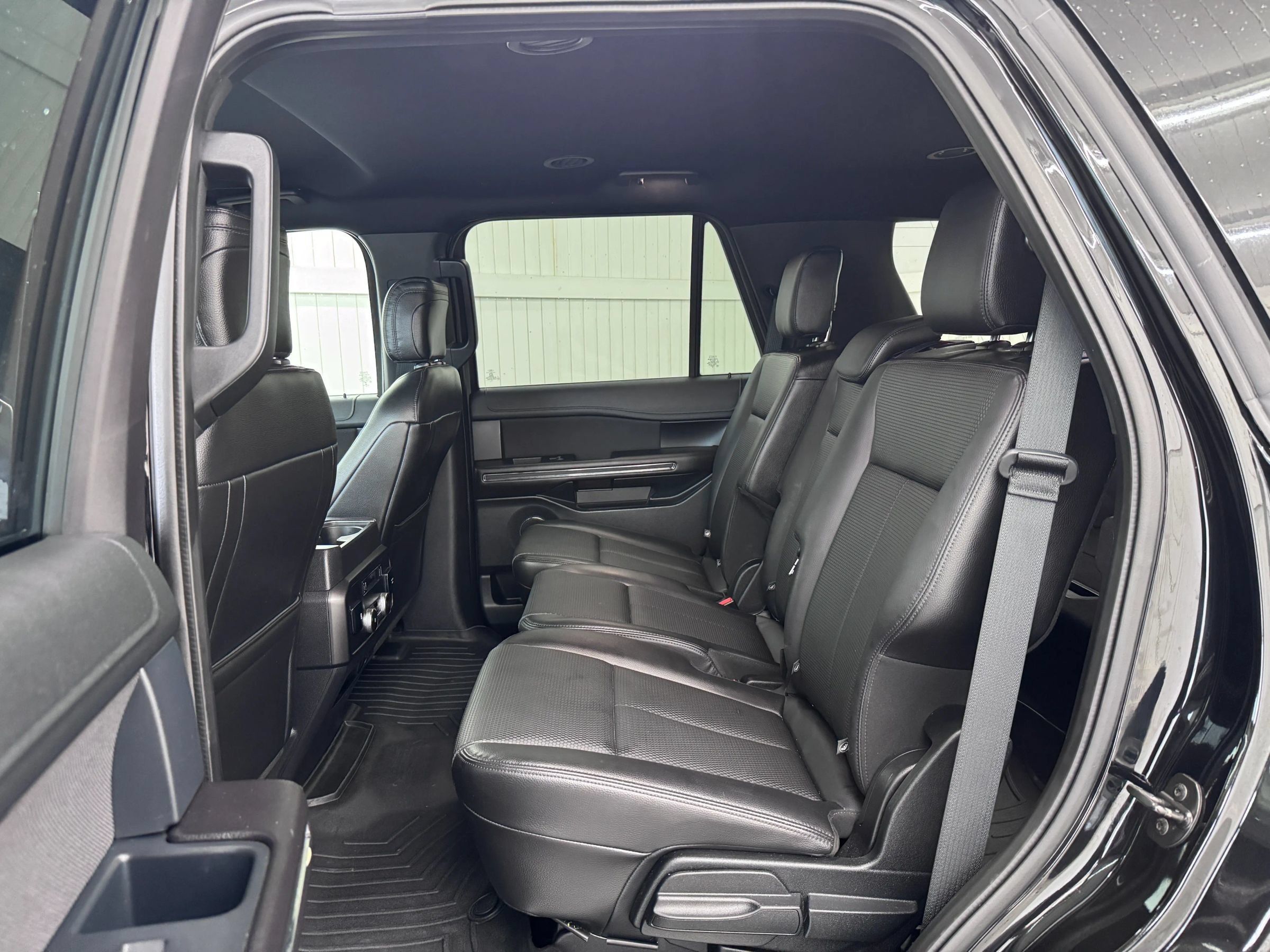 Used 2018 Ford Expedition XL AWD/4WD image 12