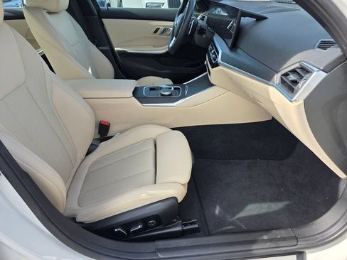 Used 2024 BMW 330i Sedan w/ Premium Package RWD image 26