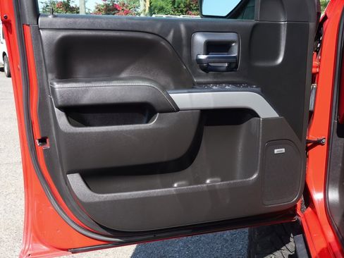 Used 2018 Chevrolet Silverado 1500 LT w/ All Star Edition image 15