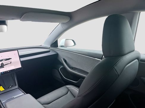 Used 2025 Tesla Model 3 Long Range RWD image 24