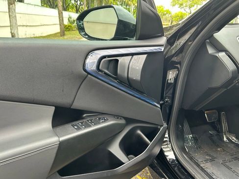 Used 2025 BMW X3 xDrive30i AWD/4WD image 15