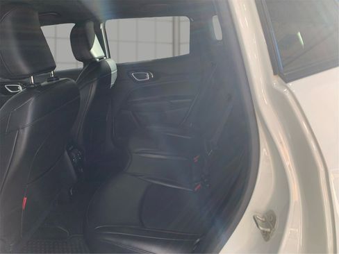 Used 2023 Jeep Compass Trailhawk image 10