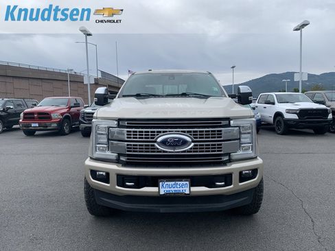 Used 2018 Ford F350 Platinum w/ Platinum Ultimate Package AWD/4WD image 2