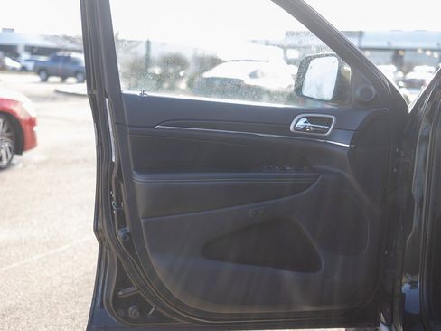 Used 2015 Jeep Grand Cherokee Limited image 38