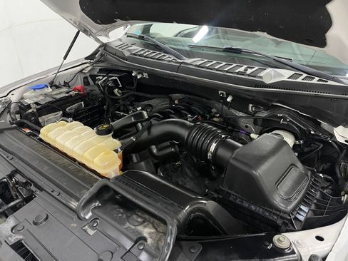 Used 2018 Ford F150 XLT w/ Equipment Group 302A Luxury AWD/4WD image 27