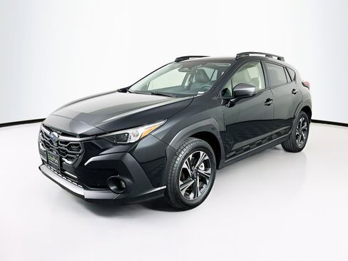 Used 2024 Subaru Crosstrek 2.0i Premium image 3