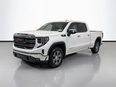 Used 2023 GMC Sierra 1500 SLT AWD/4WD image 5