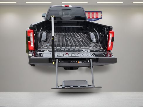 New 2026 Ford F350 Lariat w/ Lariat Premium Package AWD/4WD image 11
